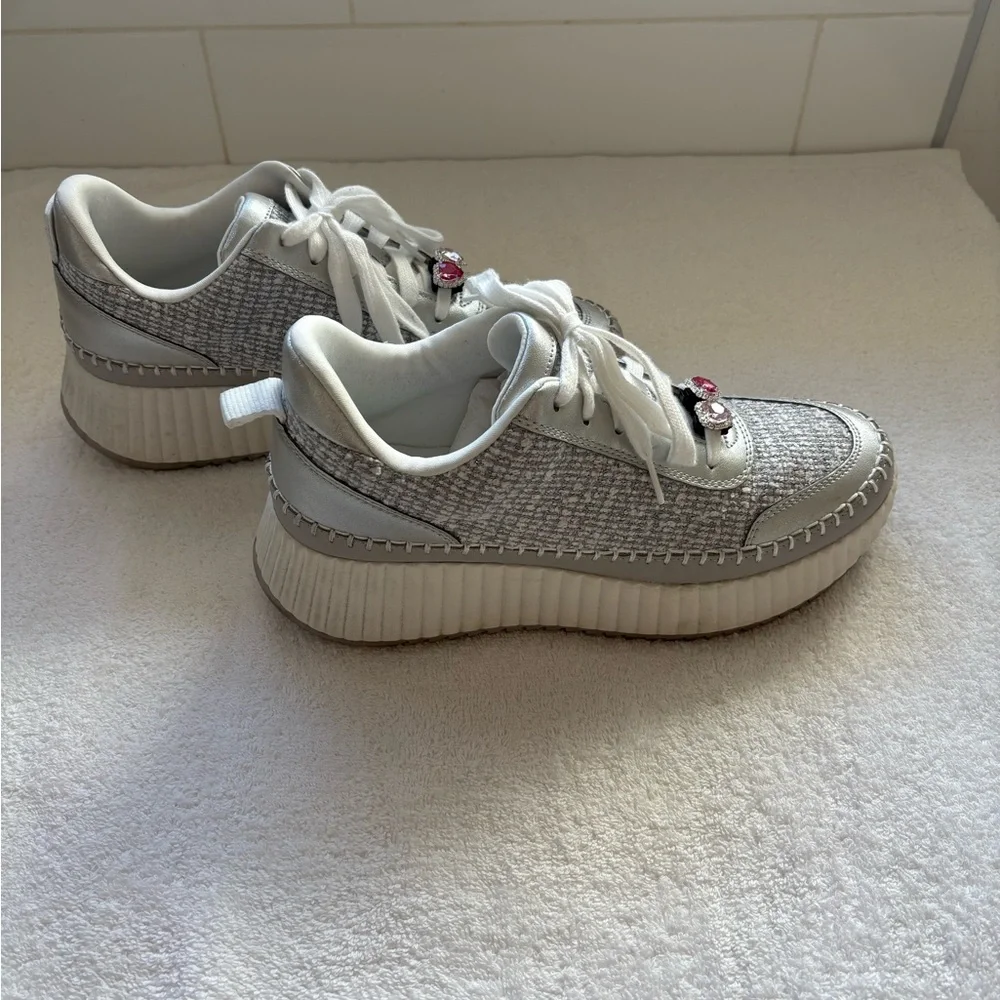 Universal Thread Lifestyle Sneakers Gray/Silver Free People shoe charm, W 9.5 - Picture 5 of 13